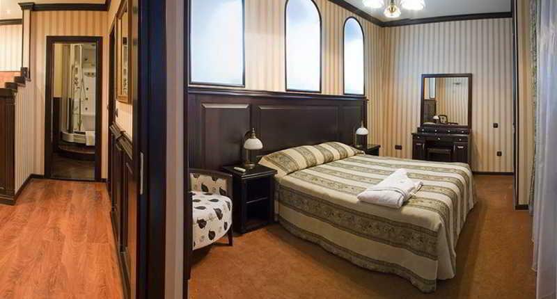 Attache Hotel Kiev Dış mekan fotoğraf