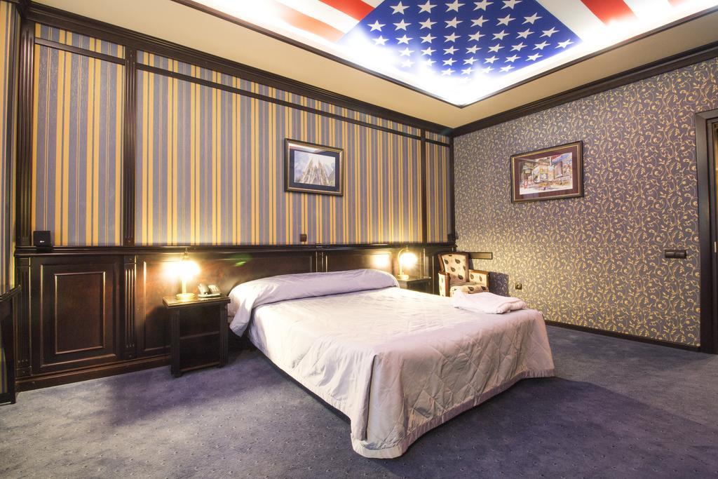 Attache Hotel Kiev Dış mekan fotoğraf