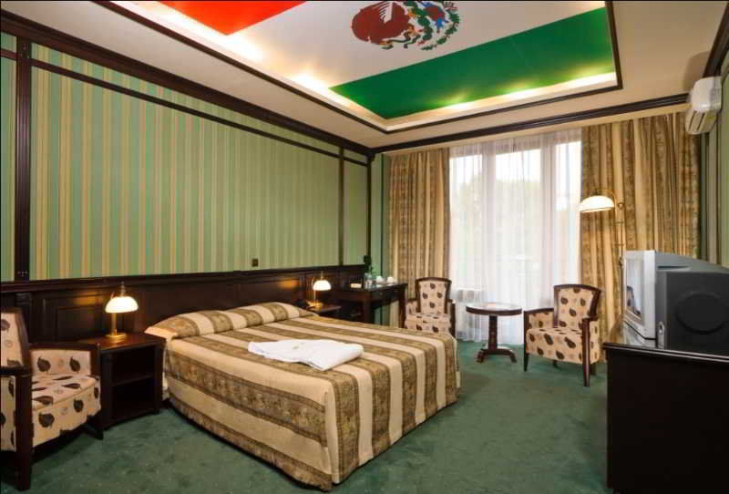 Attache Hotel Kiev Dış mekan fotoğraf