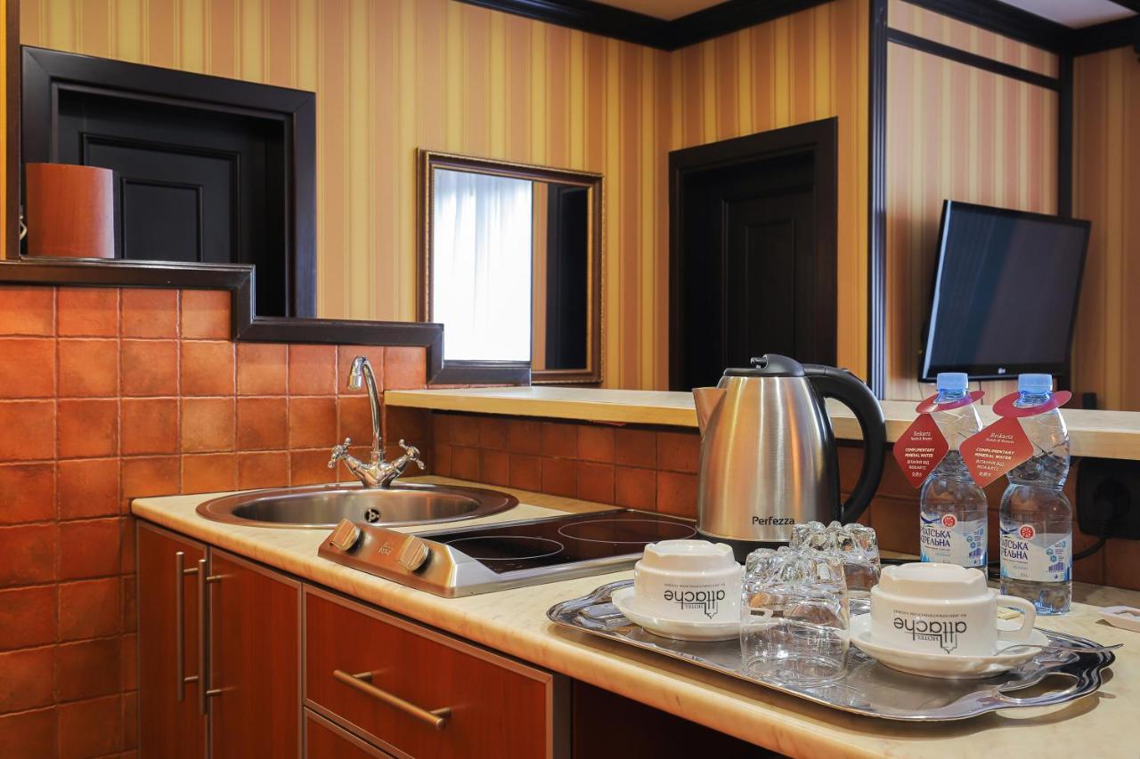Attache Hotel Kiev Dış mekan fotoğraf