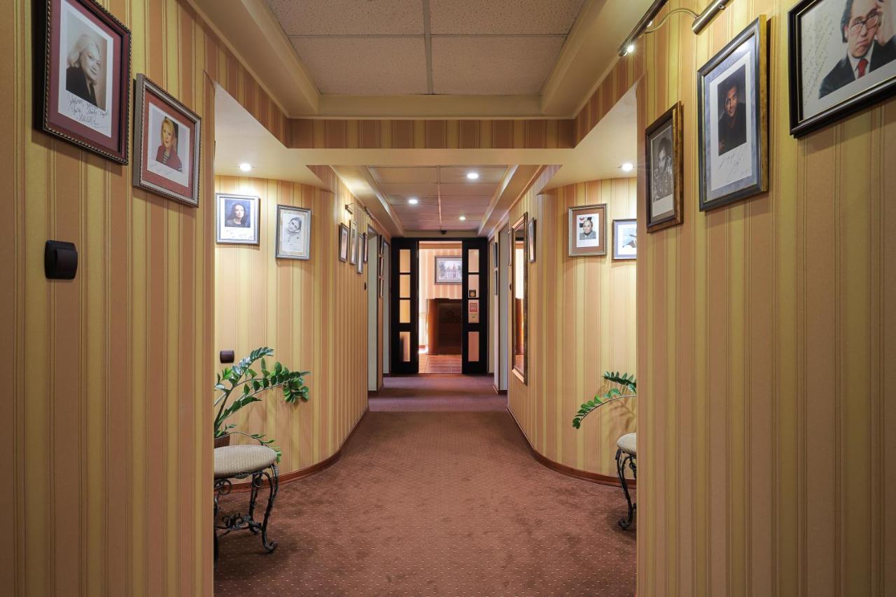 Attache Hotel Kiev Dış mekan fotoğraf
