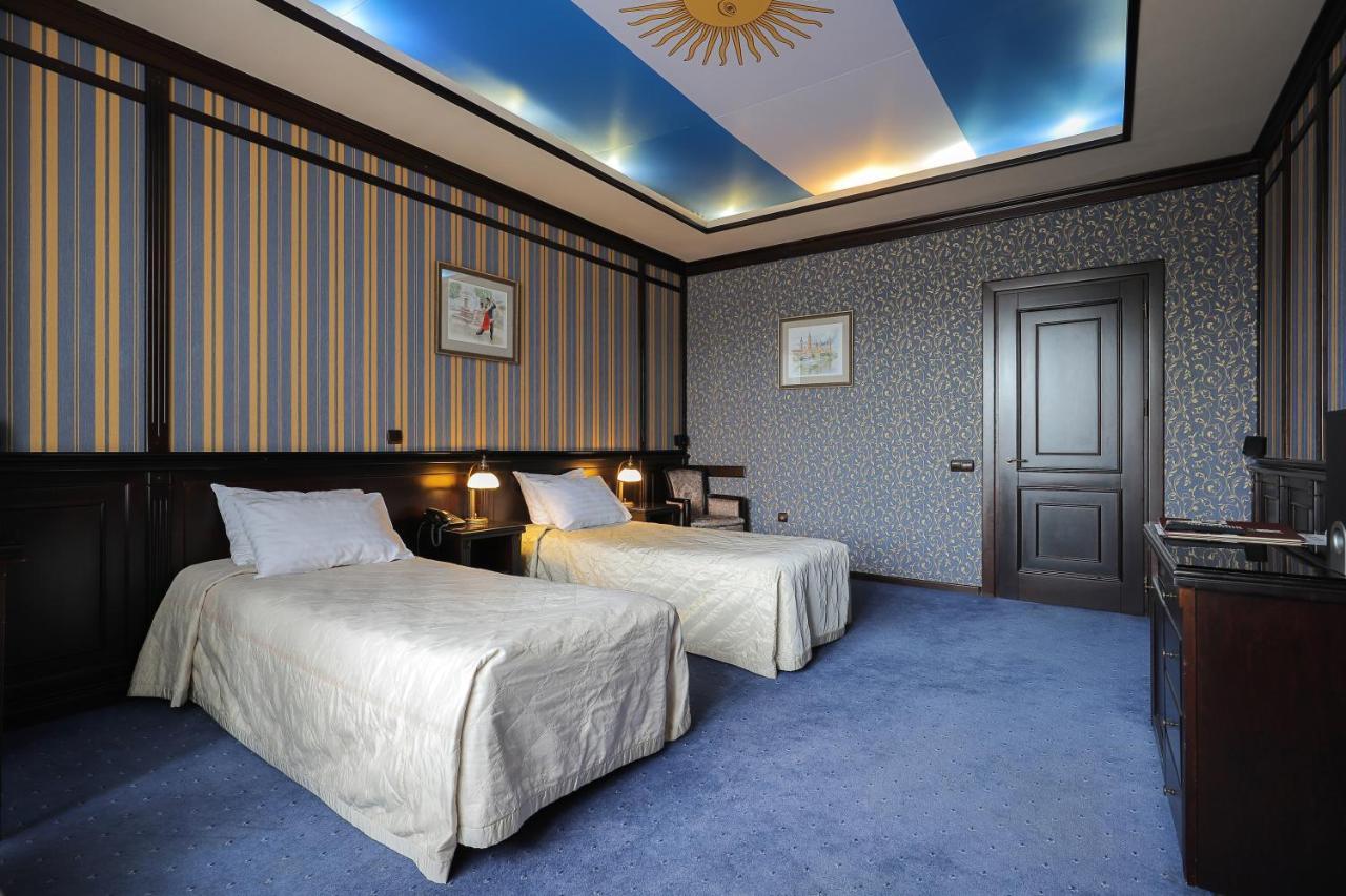Attache Hotel Kiev Dış mekan fotoğraf